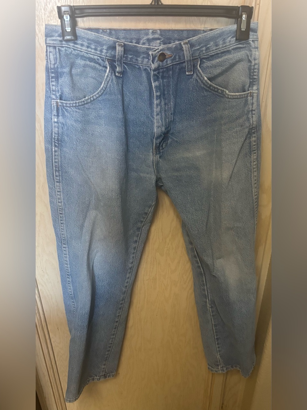 Rustler Jeans Mens Size 32x30 Straight Distressed Work Jeans Western Mid Rise